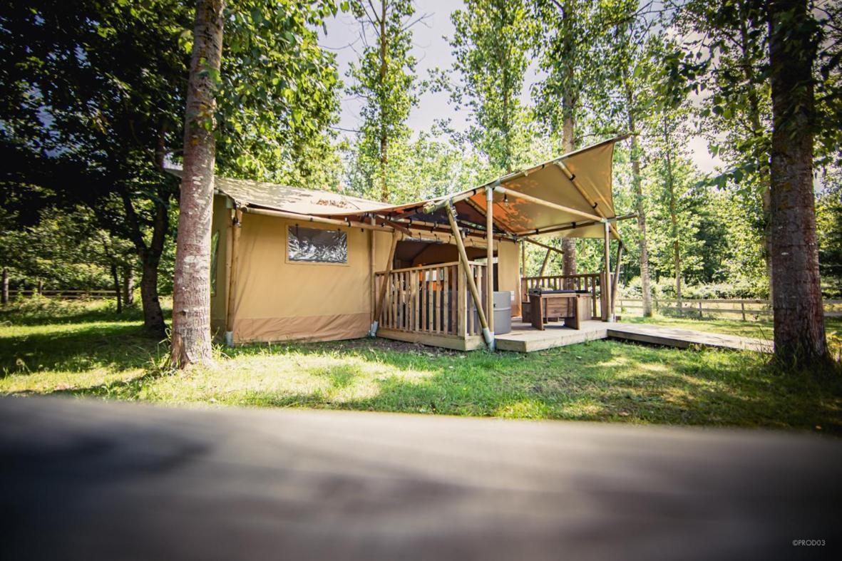 Tente Lodge Jacuzzi Privatif En Pleine Nature Thiel-sur-Acolin Экстерьер фото